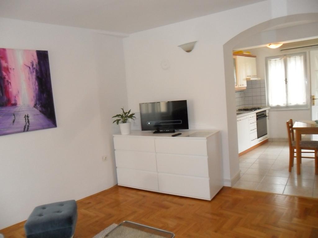 Arco Arina Apartment Pula Room photo